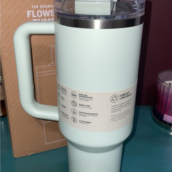 Stanley x Dani Austin Limited Edition 40z Tumbler - Green Divine - Picture 3 of 4